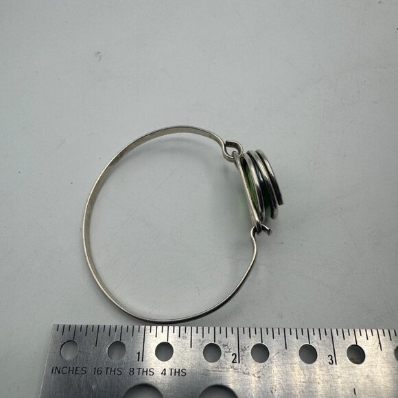 Green Glass Cabochon Silver-Tone Bracelet with Hook Clasp - Picture 8 of 9